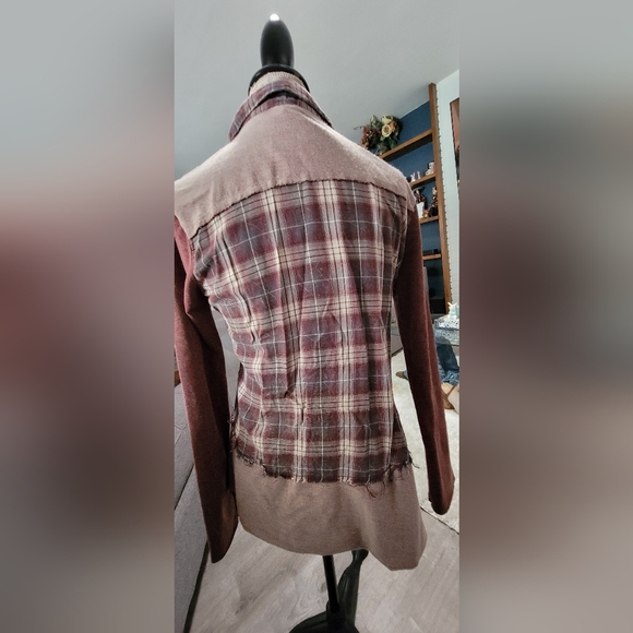BKE Burgundy Plaid Shirt Size Small - Picture 4 of 6